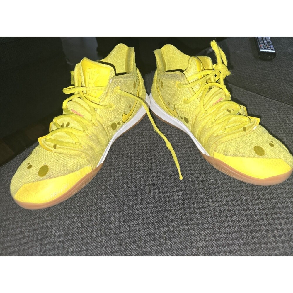 Nike Kyrie 5 SpongeBob SquarePants Yellow CJ7227-700 Size 6.5Y Basketball Shoes